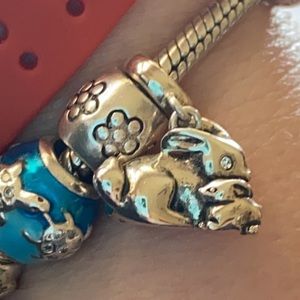 💎 Gemstone Eyes Rabbit Mom and a Baby Bunny Charm